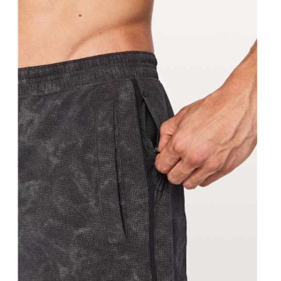 Lululemon Pace Breaker Short Reflective 9" Subtonic Reflective Black - Picture 4 of 13